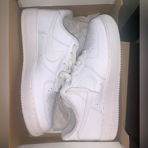 🔴 White AF1. Sz 12M/13.5WNS